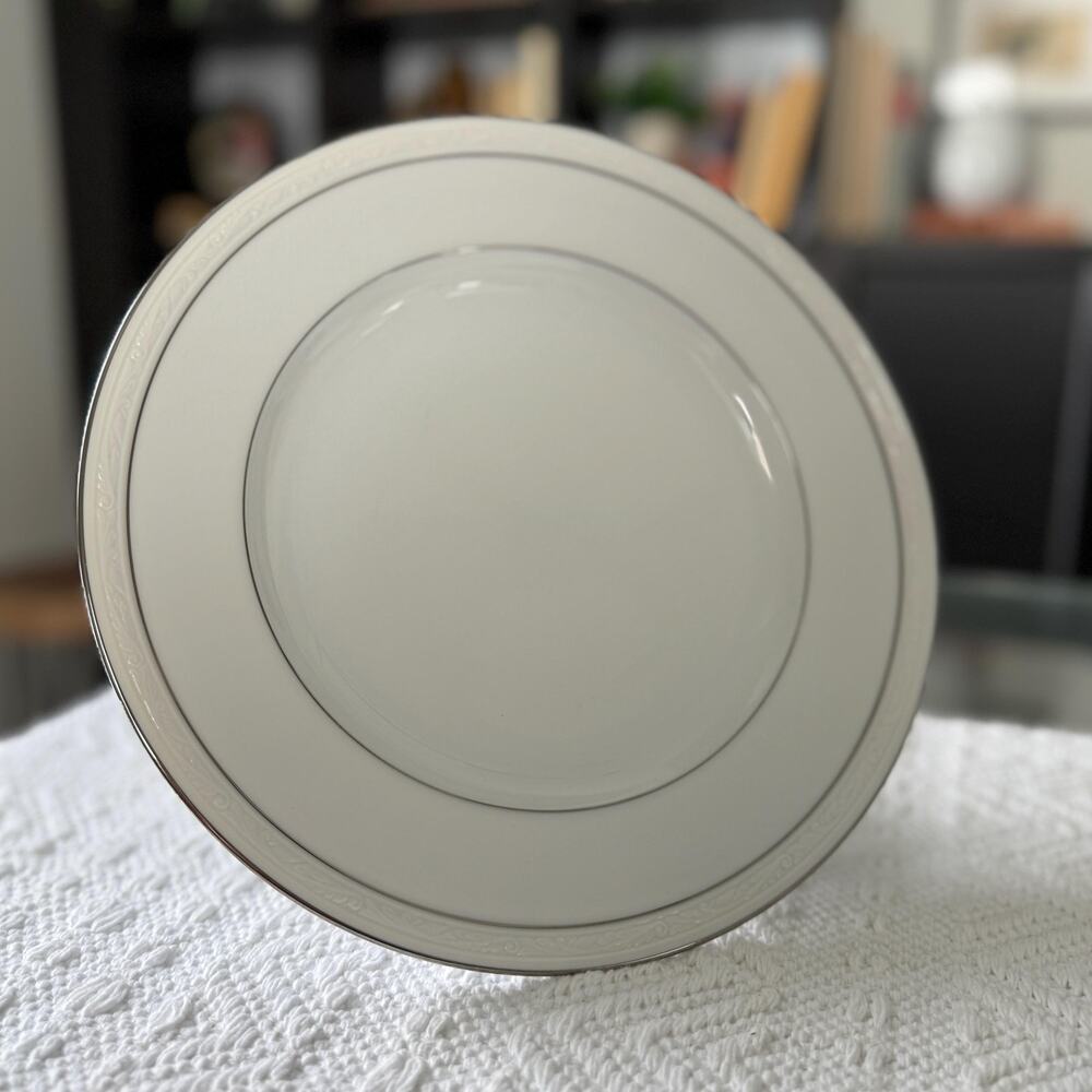 Vintage Noritake White Scapes Stoneleigh Dinner Plate – Set of 2